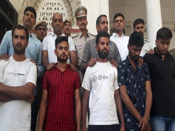 पुनित दे रहा पल पल की जानकारी पुनित दे रहा पल पल की जानकारी