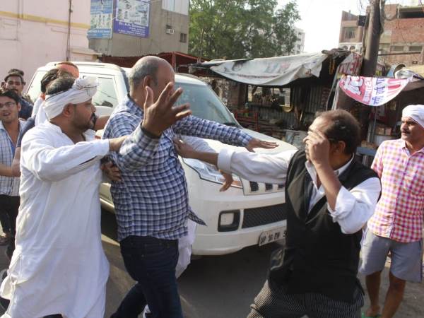 congress leader Priyanka Gandhi road show in Varanasi