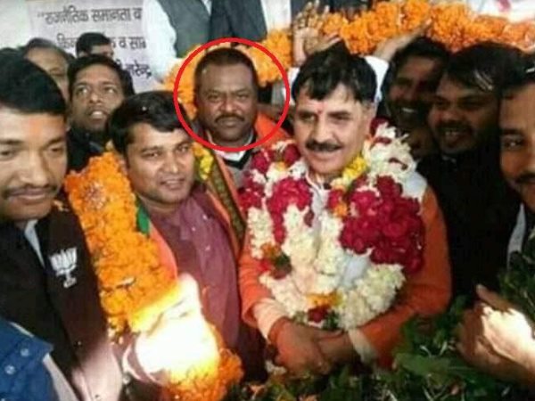 थाने के अंदर सिपाही को दी धमकी