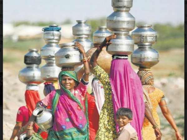 सरकार ने 200 गांवों में पहुंचाए टैंकर