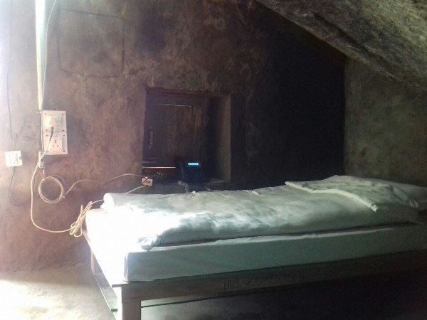 इन आधुनिक सुविधाओं से लैस है रुद्र ध्यान गुफा