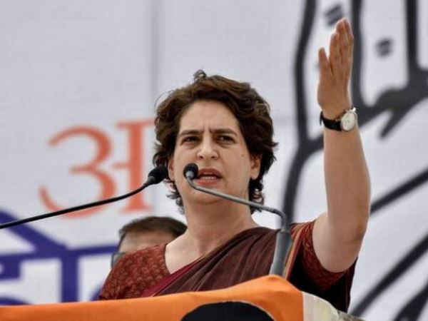 कांग्रेस और विपक्ष ने की थी मोदी की आलोचना कांग्रेस और विपक्ष ने की थी मोदी की आलोचना