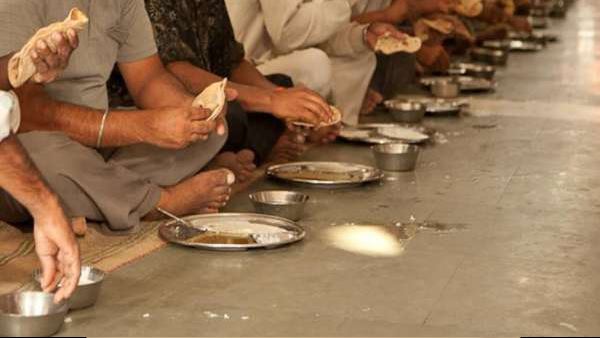 दोनों समुदाय के लोग हुए शामिल
