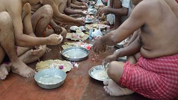 ब्राह्मण भोज से पहले सिर भी मुंडवाया