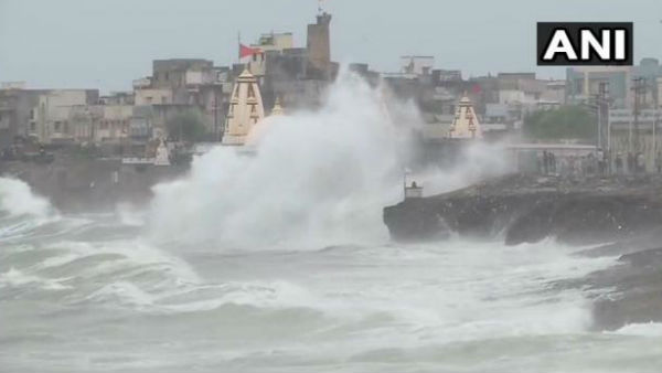 Cyclone Vayu: Western Railway cancels trains to coastal Gujarat areas Cyclone Vayu: Western Railway cancels trains to coastal Gujarat areas