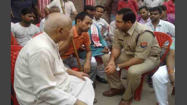 मासूम की लाश डस्टबिन में मिला मासूम की लाश डस्टबिन में मिला