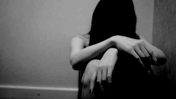 A woman physically attacked by in laws A woman physically attacked by in laws