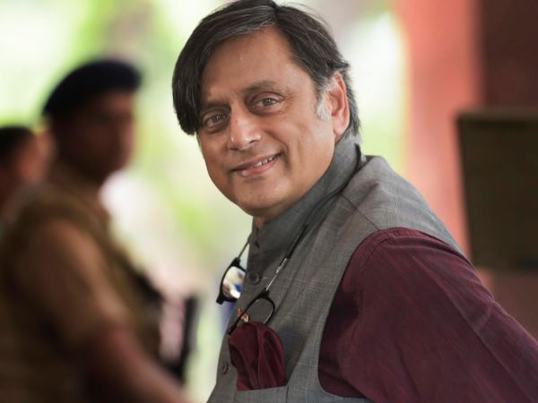 शशि थरूर ने की थी आलोचना 