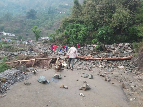 बादल फटने से प्रशासन का इंकार