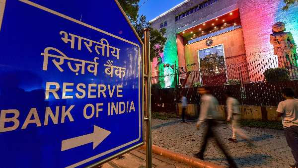 एटीएम में कैश नहीं होने की बढ़ती शिकायतों पर आरबीआई का निर्देश एटीएम में कैश नहीं होने की बढ़ती शिकायतों पर आरबीआई का निर्देश