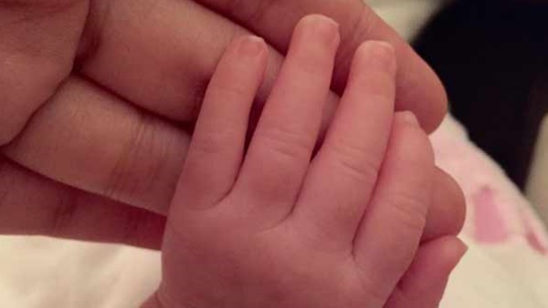 बच्ची को मारने के बाद कई घंटे तक गोद में लिए बैठी रही महिला