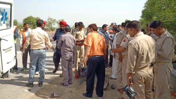 कार चालक सहित तीन हिरासत में