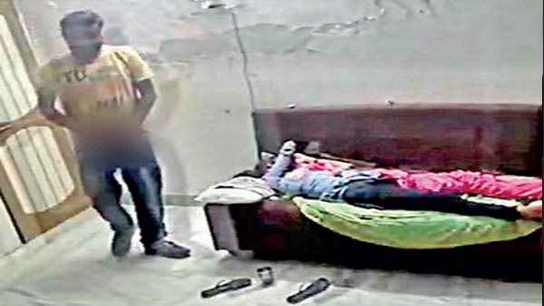 फुटेज में कुकर्म करते कैद हुआ