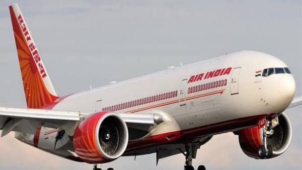 Air India de-rostered Captain and a crew member after heated argument to wash tiffin Air India de-rostered Captain and a crew member after heated argument to wash tiffin