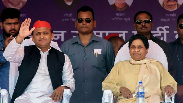 सपा को मायावती को जवाब