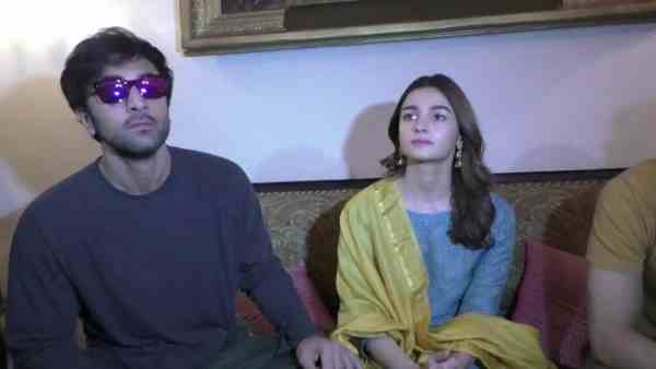 Ranbir and Alia bhatt in varanasi Ranbir and Alia bhatt in varanasi