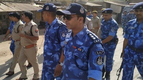 नहीं शांत हो रहा लोगों का गुस्सा