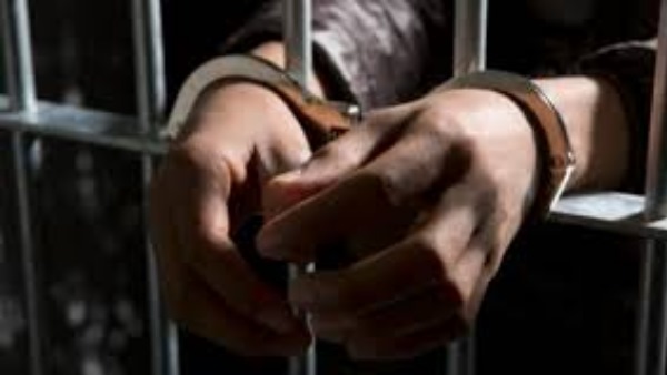 लहुलुहान हालत में घर पहुंची बच्ची