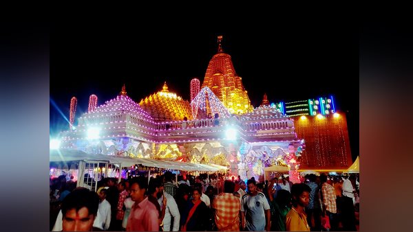 देश के 51 शक्ति पीठ में से एक हैं अंबाजी