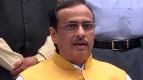  भाजपा नेताओं ने ली चुटकी