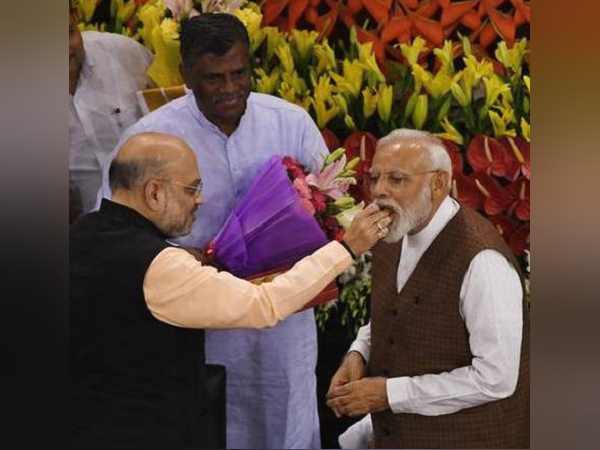 शाह ने त्यागा राज्यसभा सांसद का पद