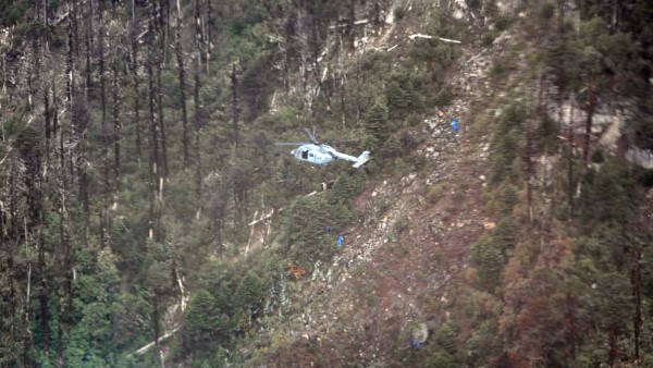 भारी बारिश के चलते नहीं उड़ सके हेलीकॉप्टर भारी बारिश के चलते नहीं उड़ सके हेलीकॉप्टर