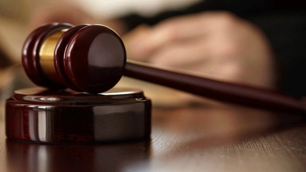 आयोग से नहीं मिल रहा सहयोग