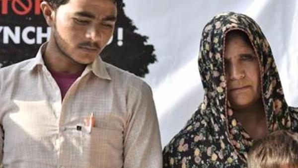 'इससे अच्छा तो हमें मार दे ये सरकार' 'इससे अच्छा तो हमें मार दे ये सरकार'