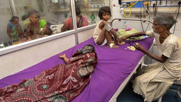 मुजफ्फरपुर में चमकी बुखार से 130 मरे