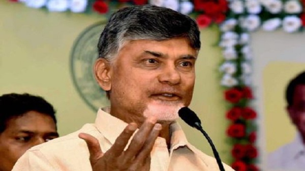 टीडीपी ने साधा वाईएसआरसीपी पर निशाना टीडीपी ने साधा वाईएसआरसीपी पर निशाना