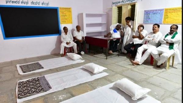 सड़क पर भी सो सकता हूं- कुमारस्वामी