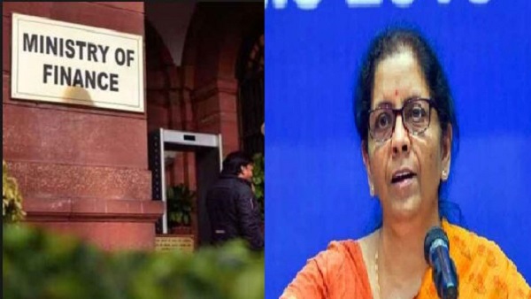 12 अधिकारियों को जबरन रिटायर किया गया