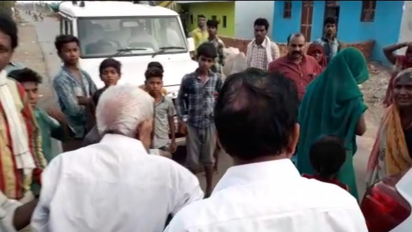 पांच साल में बुजुर्ग से मिलने कोई नहीं आया-दमोह वृद्धाश्रम केयर टेकर