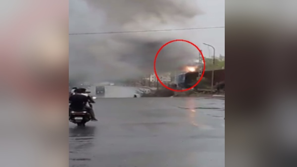 Fire in Train engine at malviya nagar puliya Jaipur