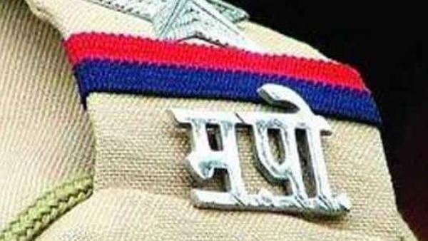 महिलाएं किचन गई, ठग जेवर लेकर गायब महिलाएं किचन गई, ठग जेवर लेकर गायब