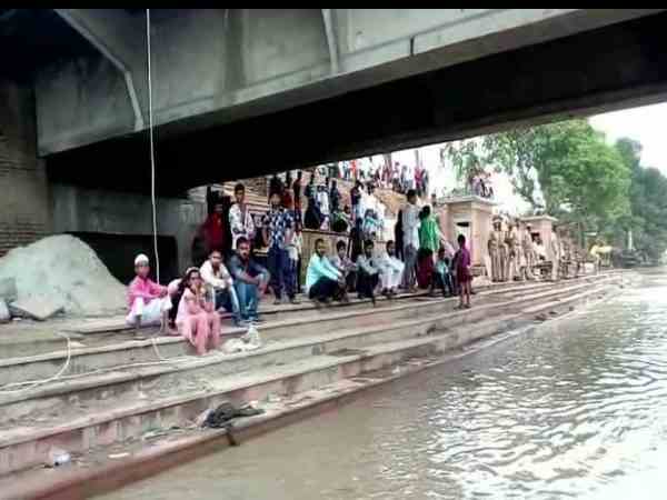 two boys drown in the river ganga two boys drown in the river ganga