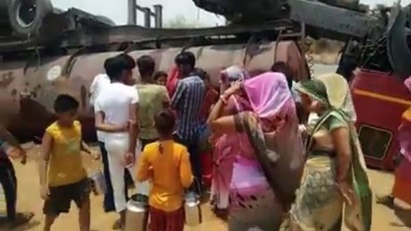 Ghee tanker overturned in Mordunga Village of Sikar, Video goes Viral in Losal Rajasthan