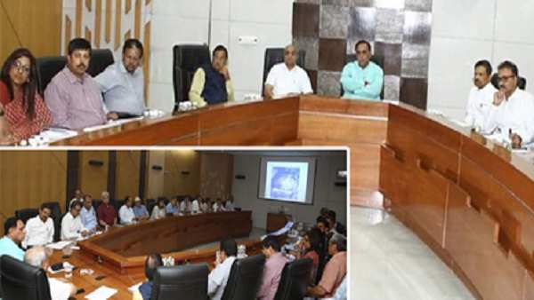 कर्मचारियों को प्रत्येक वर्ष अपनी संपत्ति के फॉर्म जमा करने होते हैं