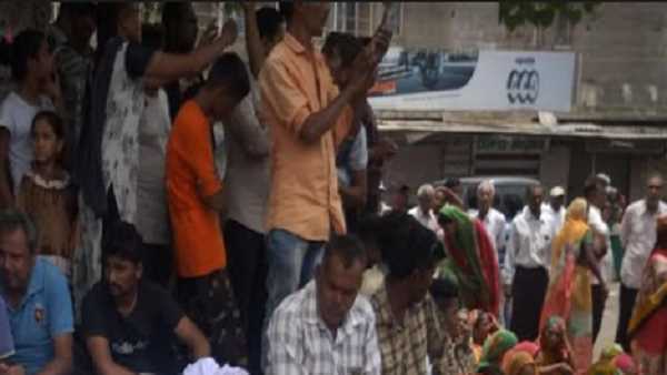 एससी-एसटी एक्ट के तहत मामला दर्ज किया गया