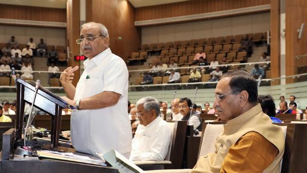 गुजरात में नितिन पटेल हैं उपमुख्यमंत्री गुजरात में नितिन पटेल हैं उपमुख्यमंत्री