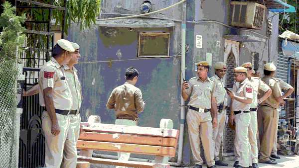 गुजरात में पुलिस के कर्मचारी भी बड़ी संख्या में रिटायर हो रहे