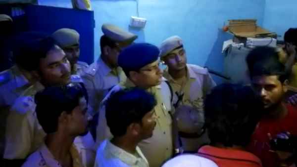 घटना के बाद नहाकर कपड़े बदले