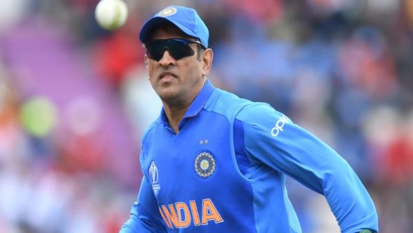 'धोनी से मिला तो कहूंगा रेस्टोरेंट में आएं'