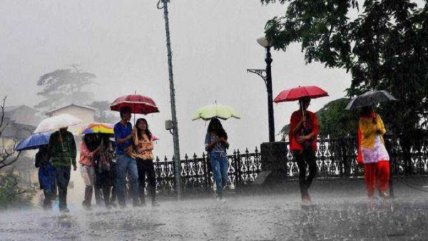 तेज हवाओं के साथ हो सकती है बारिश