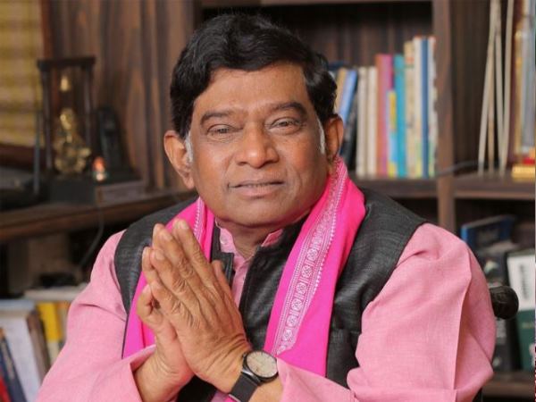 2004 में लोकसभा पहुंचे अजीत जोगी तो हो गया एक्सीडेंट... 2004 में लोकसभा पहुंचे अजीत जोगी तो हो गया एक्सीडेंट...