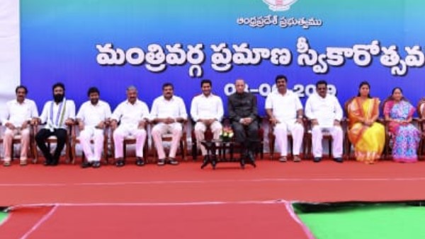 यह किसी मुख्यमंत्री के लिए राजनीतिक जरूरत है अथवा मजबूरी