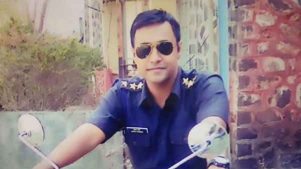 अपने साथियों की जान बचाई 