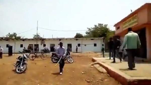 बीजेपी नेता ने भी सीएमओ के खिलाफ किया केस