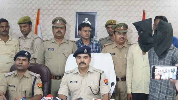 घटनाक्रम बदलने के लिए कपड़े उतारकर कर दिया था नग्न