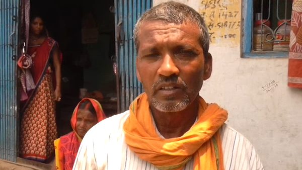 पिता ने डीएम और विदेश मंत्रायल को भेजा पत्र